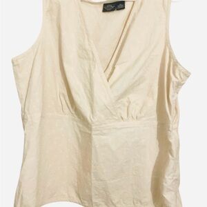 💖💕Elegant Cream Sleeveless Top 100%cotton